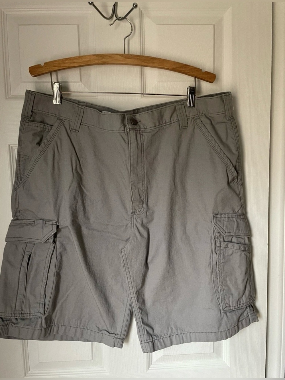 Carhartt Men's Cargo Shorts in Light Gray